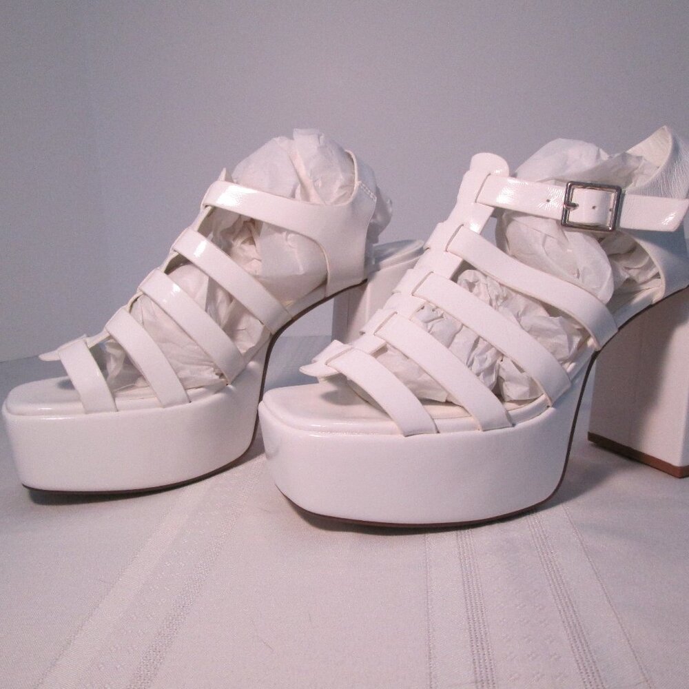 SODA Either White Platform Sandals Sz 10